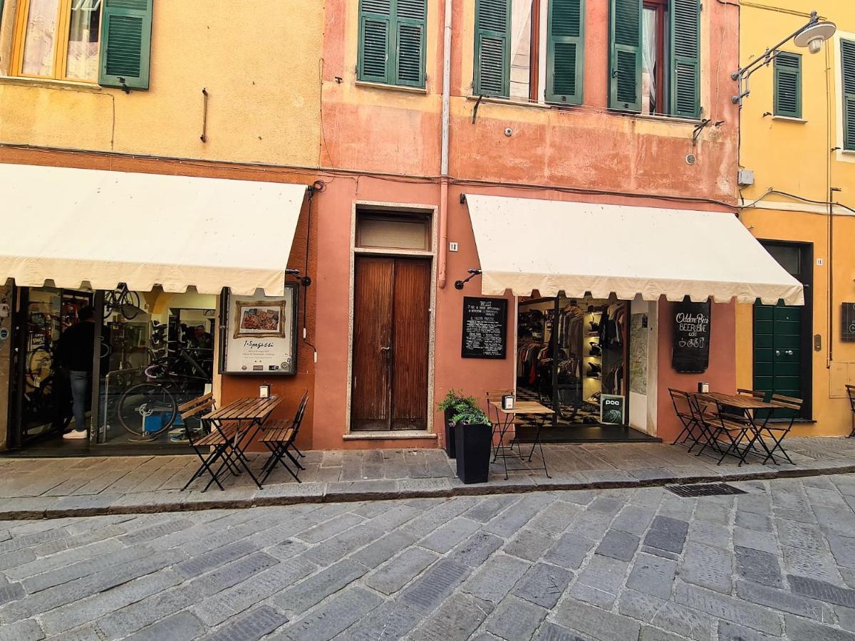 Apartamento Casa Cici A 50 Mt Dal Mare Finale Ligure Exterior foto
